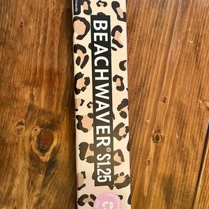 Beachwaver 1.25 New in box